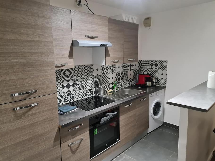 Le Jules Val - Studio Cosy En Residence + Parking + Wi-Fi Evry-Gregy-sur-Yerre Luaran gambar