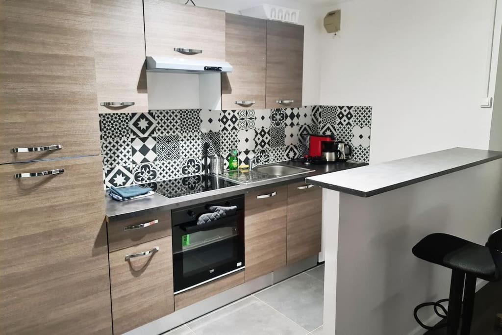 Le Jules Val - Studio Cosy En Residence + Parking + Wi-Fi Evry-Gregy-sur-Yerre Luaran gambar